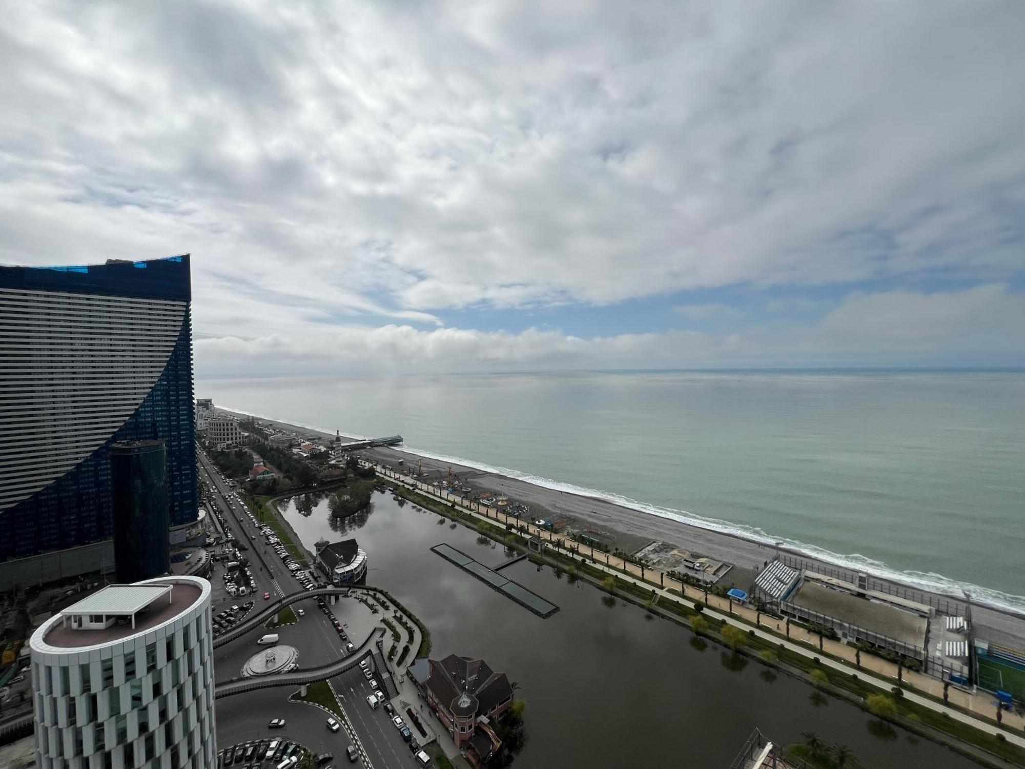 Courttyard Panorama Apartment