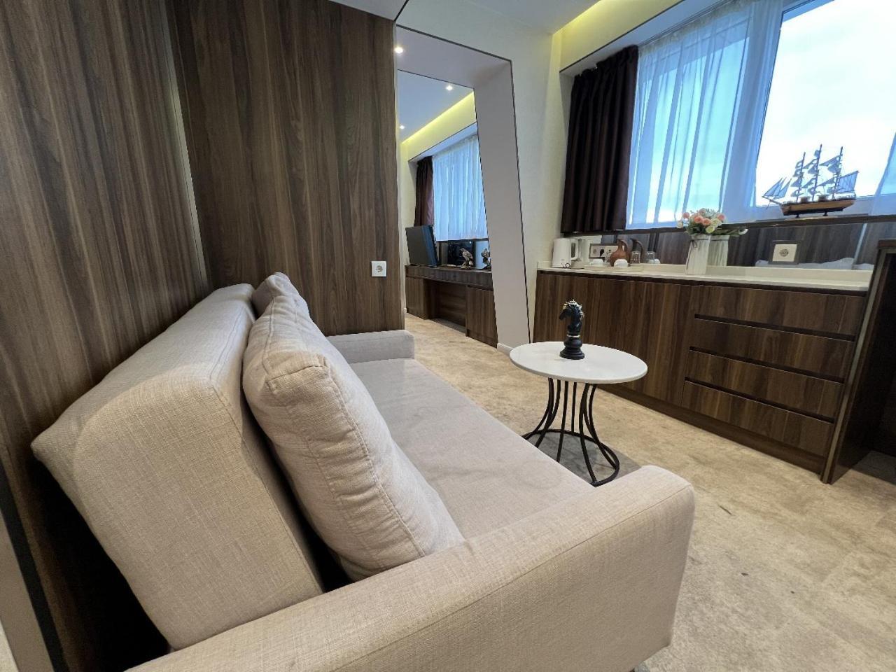Courttyard Panorama Apartment