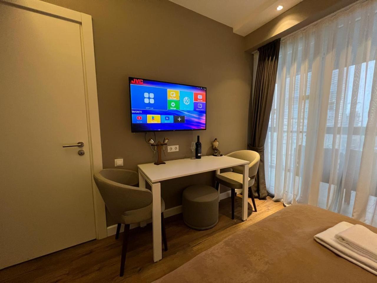 Apartment Courttyard Panorama Batumi
